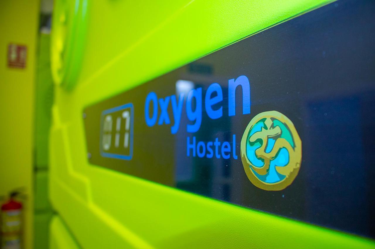 Oxygen Hostel Capsula マドリード エクステリア 写真